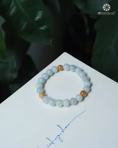 Tìm Hiểu Vòng Tay Cẩm Thạch Tứ Quý: Ý Nghĩa Phong Thủy, Kiểu Dáng Và Nơi Mua Uy Tín