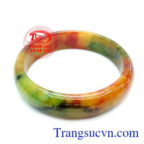 Tìm Hiểu Vòng Tay Cẩm Thạch Tứ Quý: Ý Nghĩa Phong Thủy, Kiểu Dáng Và Nơi Mua Uy Tín
