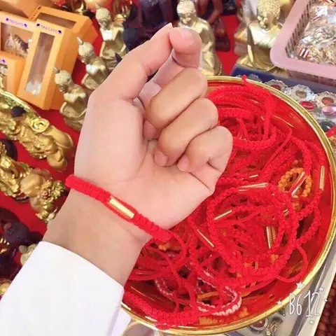Mua Vòng Tay Chỉ Đỏ Thái Lan Ở Đâu Và Ý Nghĩa May Mắn, Phong Thủy Của Loại Vòng Này Mua Vòng Tay Chỉ Đỏ Thái Lan Ở Đâu Và Ý Nghĩa May Mắn, Phong Thủy Của Loại Vòng Này