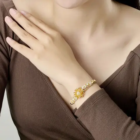 Tổng Hợp Vòng Tay Đá Sapphire Vàng: Phân Loại, Mẫu Mã Và Nơi Mua Uy Tín