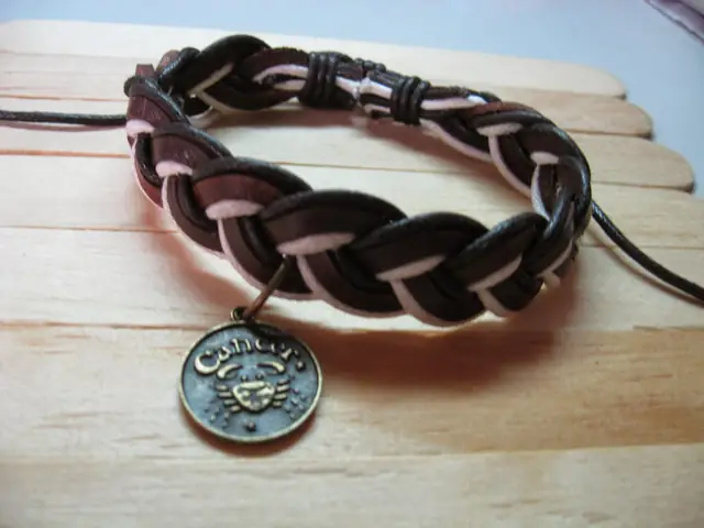 Mua Vòng Tay Handmade Cung Hoàng Đạo Ở Đâu Và Chọn Mẫu Unisex Cặp Đôi Theo 12 Chòm Sao Mua Vòng Tay Handmade Cung Hoàng Đạo Ở Đâu Và Chọn Mẫu Unisex Cặp Đôi Theo 12 Chòm Sao
