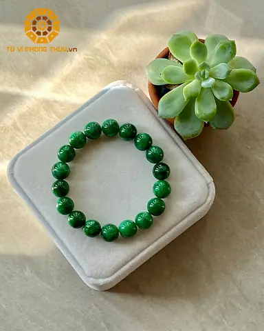 Mua Vòng Tay Hạt Đá Cẩm Thạch Loại Nào Tốt Và Giá Bao Nhiêu Cho Người Mới Chọn Trang Sức Phong Thủy