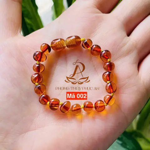 Tìm Hiểu Vòng Tay Hổ Phách Amber: Công Dụng, Giá Bao Nhiêu Và Cách Nhận Biết Thật