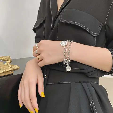 Khám Phá Các Mẫu Vòng Tay Nữ Cá Tính Đẹp Và Địa Chỉ Mua Uy Tín Cho Nàng