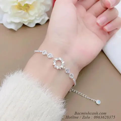 Khám Phá Các Mẫu Vòng Tay Nữ Cá Tính Đẹp Và Địa Chỉ Mua Uy Tín Cho Nàng