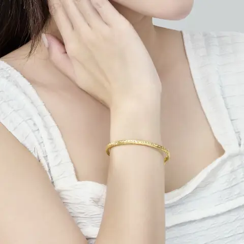 Khám Phá Vòng Tay Pandora Vàng Ý: Mẫu Mã, Giá Bán Và Nơi Mua Uy Tín Cho Phái Đẹp Khám Phá Vòng Tay Pandora Vàng Ý: Mẫu Mã, Giá Bán Và Nơi Mua Uy Tín Cho Phái Đẹp