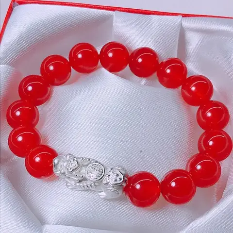 Chọn Vòng Tay Phong Thủy Màu Đỏ Hợp Mệnh Và Ý Nghĩa Tâm Linh Cho Người Dùng Quan Tâm Phong Thủy Chọn Vòng Tay Phong Thủy Màu Đỏ Hợp Mệnh Và Ý Nghĩa Tâm Linh Cho Người Dùng Quan Tâm Phong Thủy