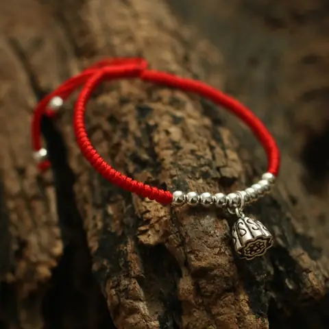 Chọn Vòng Tay Phong Thủy Màu Đỏ Hợp Mệnh Và Ý Nghĩa Tâm Linh Cho Người Dùng Quan Tâm Phong Thủy Chọn Vòng Tay Phong Thủy Màu Đỏ Hợp Mệnh Và Ý Nghĩa Tâm Linh Cho Người Dùng Quan Tâm Phong Thủy
