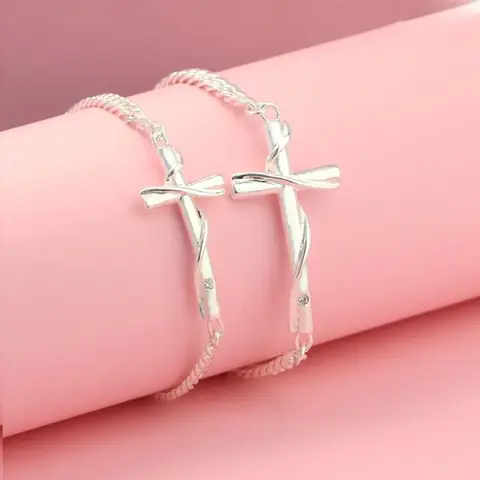 Chọn Mua Vòng Tay Thánh Giá Nữ: Các Loại Lắc Tay Công Giáo Từ Bạc 925 Đến Vàng 18k