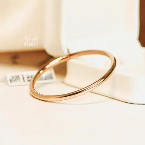 Mua Vòng Tay Tròn Trơn Vàng 18k Ở Đâu Và Các Mẫu Giá Tốt Cho Nam Nữ Mua Vòng Tay Tròn Trơn Vàng 18k Ở Đâu Và Các Mẫu Giá Tốt Cho Nam Nữ