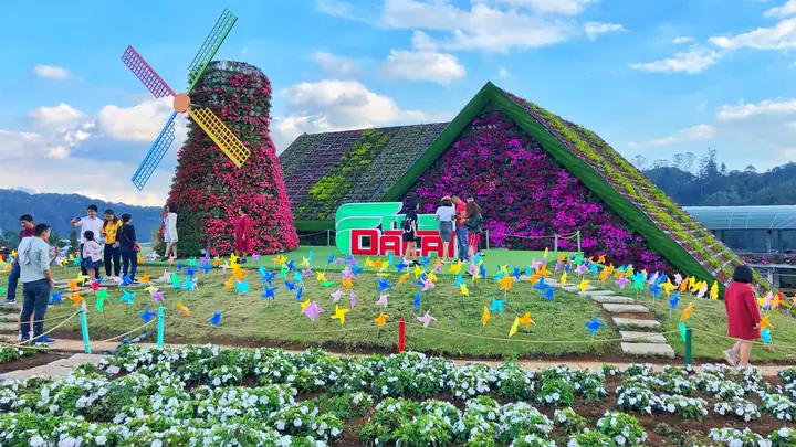 Cập Nhật Giá Vé Vườn Hoa Thành Phố Đà Lạt Và Thông Tin Tham Quan Cho Du Khách