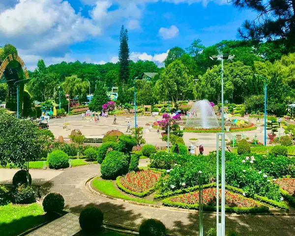 Cập Nhật Giá Vé Vườn Hoa Thành Phố Đà Lạt Và Thông Tin Tham Quan Cho Du Khách