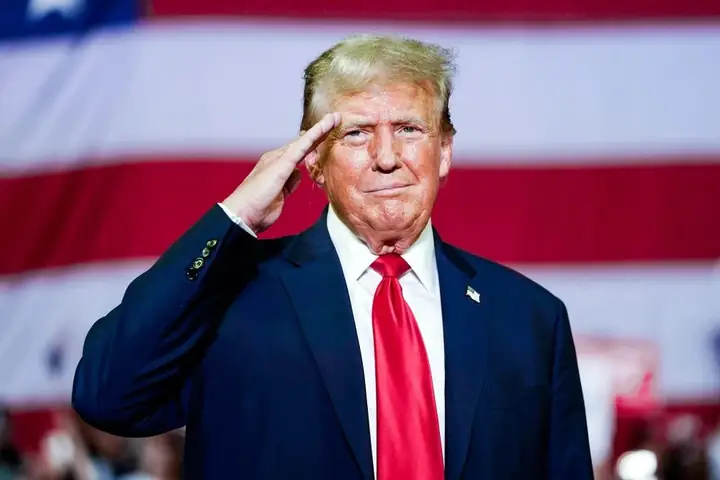 Phân Tích Nhân Tướng Donald Trump: Giải Mã Khuôn Mặt, Tướng Số Và Dự Đoán Vận Mệnh