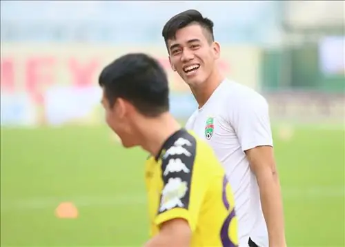 Xem Tướng Mặt Gãy (mặt Lưỡi Cày): Giải Mã Tính Cách, Số Vận Nam Nữ & Có Tốt Không? Xem Tướng Mặt Gãy (mặt Lưỡi Cày): Giải Mã Tính Cách, Số Vận Nam Nữ & Có Tốt Không?