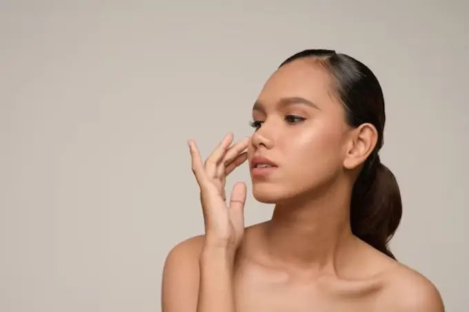 Xem Tướng Mũi Bấn Mũi Hếch: Ý Nghĩa Vận Mệnh Và Cách Khắc Phục Theo Nhân Tướng Học Xem Tướng Mũi Bấn Mũi Hếch: Ý Nghĩa Vận Mệnh Và Cách Khắc Phục Theo Nhân Tướng Học