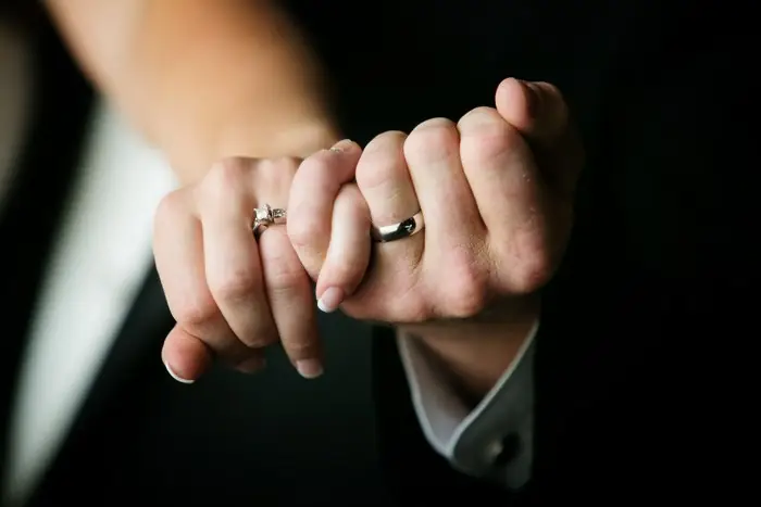 Giải Nghĩa Ý Nghĩa Của Việc Đeo Nhẫn Cưới Trong Tình Yêu Và Hôn Nhân Cho Đôi Uyên Ương Giải Nghĩa Ý Nghĩa Của Việc Đeo Nhẫn Cưới Trong Tình Yêu Và Hôn Nhân Cho Đôi Uyên Ương