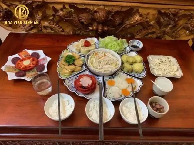 Hướng Dẫn Cách Cúng Cơm Người Mới Mất Đúng Lễ Nghi: Chuẩn Bị Mâm Cúng, Văn Khấn Và Quy Trình 49 Ngày