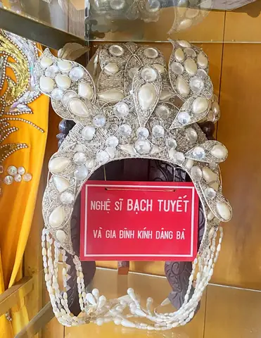 Chuẩn Bị Lễ Vật Cúng Bà Chúa Xứ Núi Sam Ngày 14 Âm Lịch: Danh Sách Đầy Đủ, Văn Khấn & Thứ Tự Cúng Bái Chuẩn Bị Lễ Vật Cúng Bà Chúa Xứ Núi Sam Ngày 14 Âm Lịch: Danh Sách Đầy Đủ, Văn Khấn & Thứ Tự Cúng Bái
