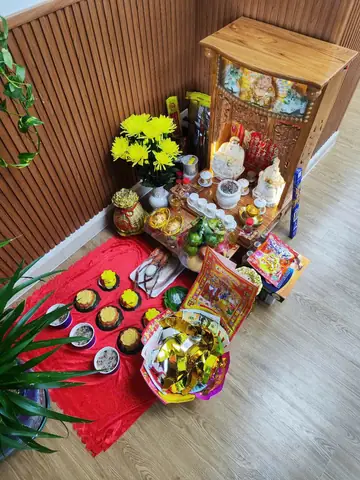 Hướng Dẫn Cúng Ông Địa Thần Tài Ngày 5/5 Âm Lịch: Mâm Cúng Đầy Đủ, Lễ Vật Chuẩn Và Văn Khấn Chi Tiết