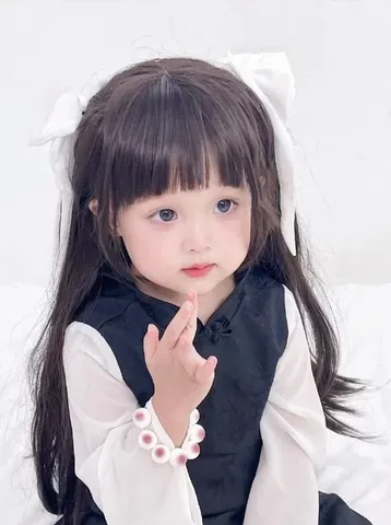 100+ Nh Bé Gái Đáng Yêu Chụp Bình Thường Tự Nhiên Ngây Thơ