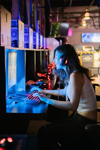 100+ Ảnh Bìa Con Gái Chơi Game Đẹp Nhất, Full 4k Mới Nhất, Cực Chất Lượng Cao