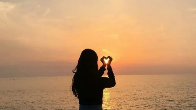 100+ Ảnh Bìa Facebook Cô Gái Buồn Full Chất Lượng Cao, 100+ Hình Ảnh Bìa Fb Cô Gái Buồn Đẹp Nhất, 100+ Hình Ảnh Bìa Facebook Cô Gái Buồn Tâm Lý Nhất
