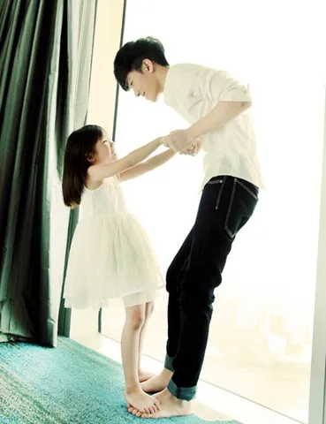 100+ Ảnh Chàng Trai Dắt Cô Gai Full Hd Chill Chất Siêu Đẹp 100+ Ảnh Chàng Trai Dắt Cô Gai Full Hd Chill Chất Siêu Đẹp