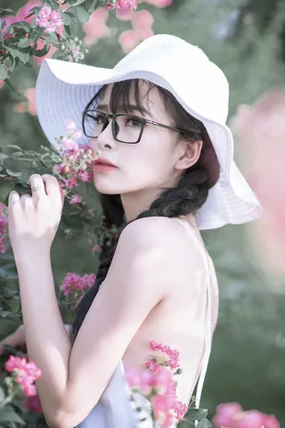 100+ Ảnh Cháu Gái Quang Cuộn Đáng Yêu Nhất, Hình Ảnh Cháu Bé Quây Quần Cực Xinh