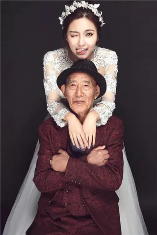 100+ Ảnh Chế Bà Già Và Cô Gái Hài Hước, Meme So Sánh Cực Hay