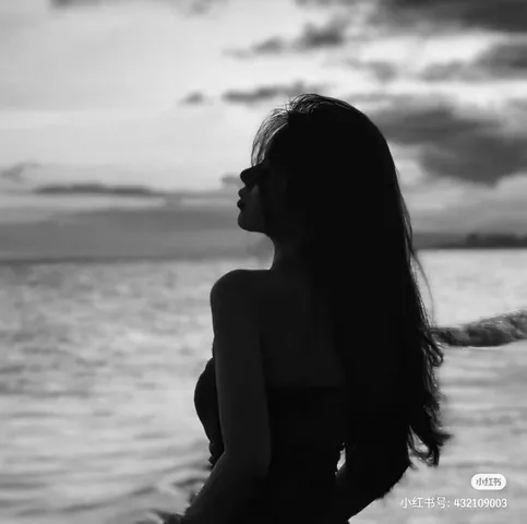 100+ Ảnh Cô Gái Buồn Quay Lưng Trắng Đen Deep Vibe Siêu Chill 100+ Ảnh Cô Gái Buồn Quay Lưng Trắng Đen Deep Vibe Siêu Chill