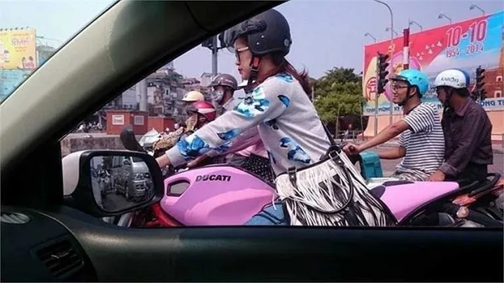 100+ Ảnh Cô Gái Cưỡi Xe Mô Tô Đẹp 4k, Hình Nền Hot Girl Xịn Sò 100+ Ảnh Cô Gái Cưỡi Xe Mô Tô Đẹp 4k, Hình Nền Hot Girl Xịn Sò