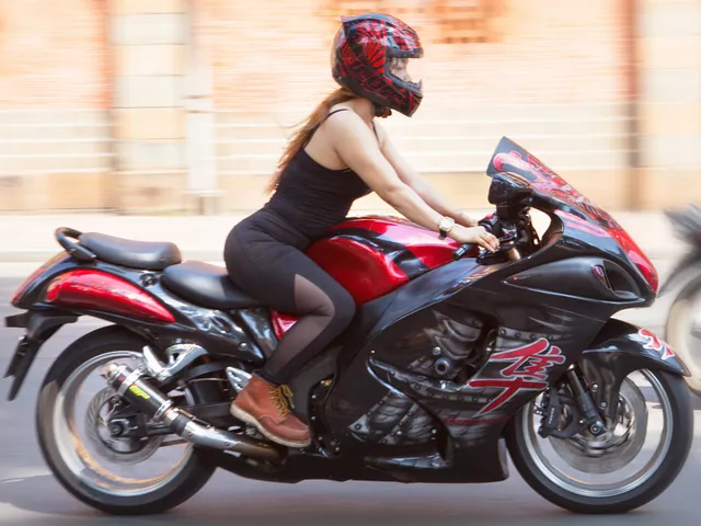 100+ Ảnh Cô Gái Cưỡi Xe Mô Tô Đẹp 4k, Hình Nền Hot Girl Xịn Sò 100+ Ảnh Cô Gái Cưỡi Xe Mô Tô Đẹp 4k, Hình Nền Hot Girl Xịn Sò