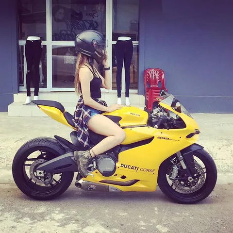 100+ Ảnh Cô Gái Cưỡi Xe Mô Tô Đẹp 4k, Hình Nền Hot Girl Xịn Sò 100+ Ảnh Cô Gái Cưỡi Xe Mô Tô Đẹp 4k, Hình Nền Hot Girl Xịn Sò