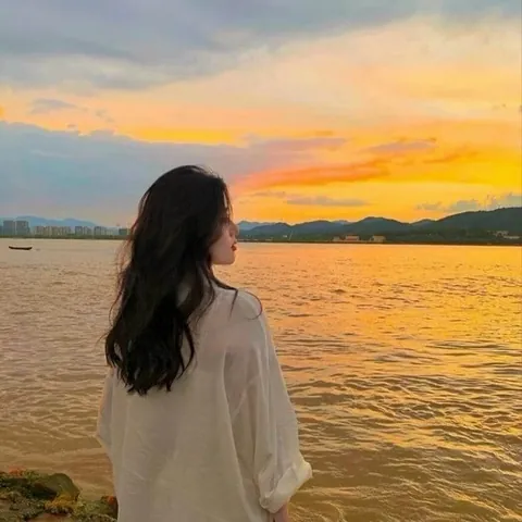 100+ Ảnh Cô Gái Dáng Đẹp Quay Lưng Chill Chất, Full 4k Cực Đẹp