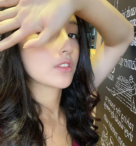 100+ Ảnh Cô Gái Lấy Tay Be Mắt Dễ Thương, Hình Nền 4k Chill Nhất 100+ Ảnh Cô Gái Lấy Tay Be Mắt Dễ Thương, Hình Nền 4k Chill Nhất