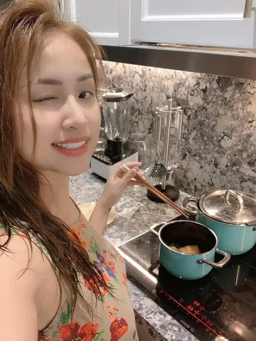100+ Ảnh Cô Gái Nấu Ăn Giấu Mắt Đẹp Mê Ly, Hình Nền 4k Chill Chill 100+ Ảnh Cô Gái Nấu Ăn Giấu Mắt Đẹp Mê Ly, Hình Nền 4k Chill Chill