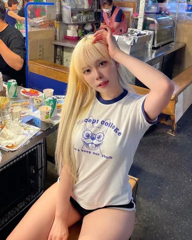 100+ Ảnh Cô Gái Quần Cam Aesthetic Cực Chill, Full 4k Mới Nhất 100+ Ảnh Cô Gái Quần Cam Aesthetic Cực Chill, Full 4k Mới Nhất