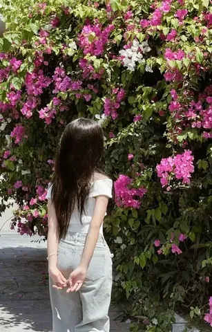 100+ Ảnh Cô Gái Tóc Dài Quay Lưng Ra Ngoài Chill, Hình Nền Đẹp Nhất
