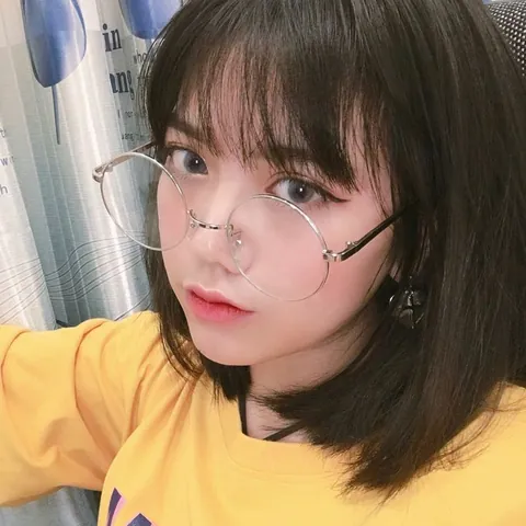 100+ Ảnh Cô Gái Tóc Ngắn Đeo Kính Chill Chất, Full 4k Đẹp Nhất 100+ Ảnh Cô Gái Tóc Ngắn Đeo Kính Chill Chất, Full 4k Đẹp Nhất
