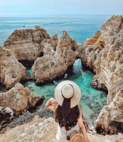 100+ Ảnh Cô Gái Từ Phía Sau Aesthetic 4k, Hình Nền Chill Cực Đẹp