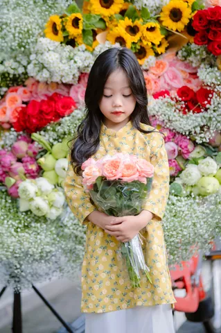 100+ Ảnh Cô Gái Và Hoa Xóa Phông Đẹp, Hình Nền Gái Xinh Png 4k