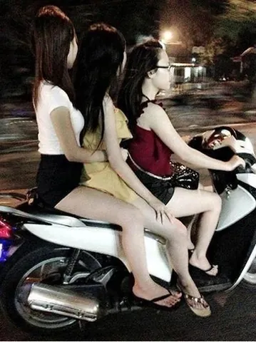 100+ Ảnh Cô Gái Xinh Thi Bằng Lái Xe Máy Đẹp Full Hd, 100+ Hình Ảnh Cô Gái Cùng Xe Máy Độc Đáo Cực Nổi Bật