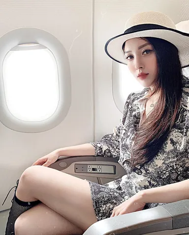 100+ Ảnh Con Gái Chụp Vs Mây Đẹp Nhất, Hình Nền Cloud Hunting Cực Chill 100+ Ảnh Con Gái Chụp Vs Mây Đẹp Nhất, Hình Nền Cloud Hunting Cực Chill