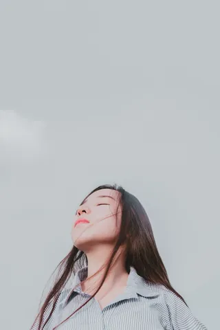 100+ Ảnh Con Gái Chụp Vs Mây Đẹp Nhất, Hình Nền Cloud Hunting Cực Chill 100+ Ảnh Con Gái Chụp Vs Mây Đẹp Nhất, Hình Nền Cloud Hunting Cực Chill