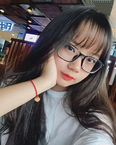 100+ Ảnh Con Gái Đeo Kính Đê P Chill, Hình Nền Kính Mập Ngầu