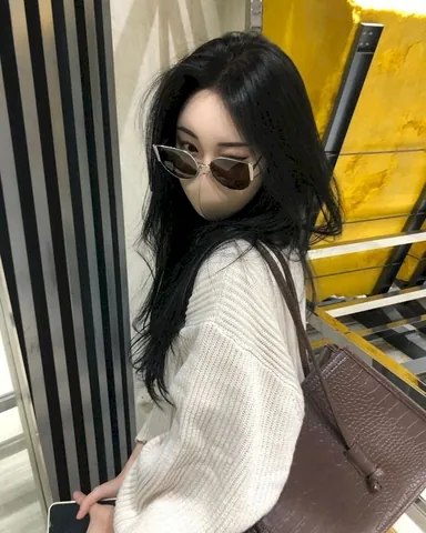 100+ Ảnh Con Gái Đeo Kính Đê P Chill, Hình Nền Kính Mập Ngầu