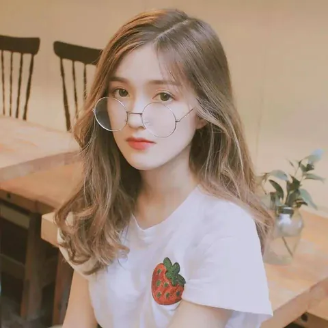 100+ Ảnh Con Gái Đeo Kính Đê P Chill, Hình Nền Kính Mập Ngầu