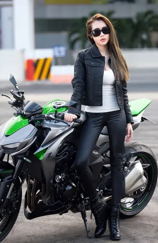 100+ Ảnh Con Gái Đi Xe Phân Khối Lớng Chất Lượng Cao, Hình Nền Hot Girl Biker Mạnh Mẽ 100+ Ảnh Con Gái Đi Xe Phân Khối Lớng Chất Lượng Cao, Hình Nền Hot Girl Biker Mạnh Mẽ