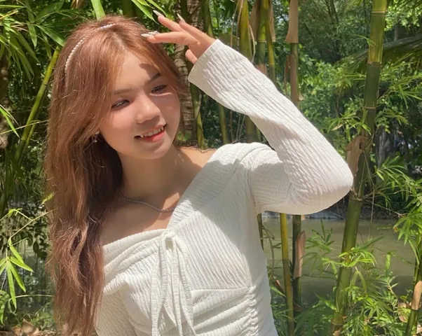 100+ Ảnh Con Gái Đưa Tay Ra Phía Sau Cute, Hình Nền 4k Đẹp Nhất 100+ Ảnh Con Gái Đưa Tay Ra Phía Sau Cute, Hình Nền 4k Đẹp Nhất