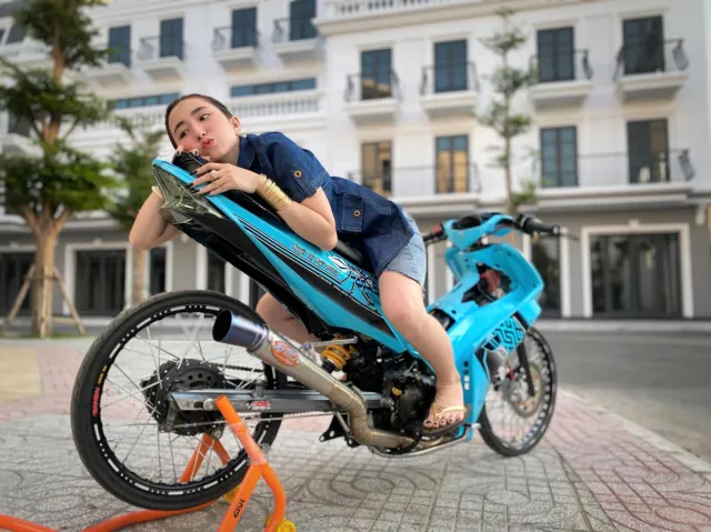 100+ Ảnh Con Gái Lái Xe Đô Đẹp Nhất, Hình Nền 4k Mới Nhất 100+ Ảnh Con Gái Lái Xe Đô Đẹp Nhất, Hình Nền 4k Mới Nhất